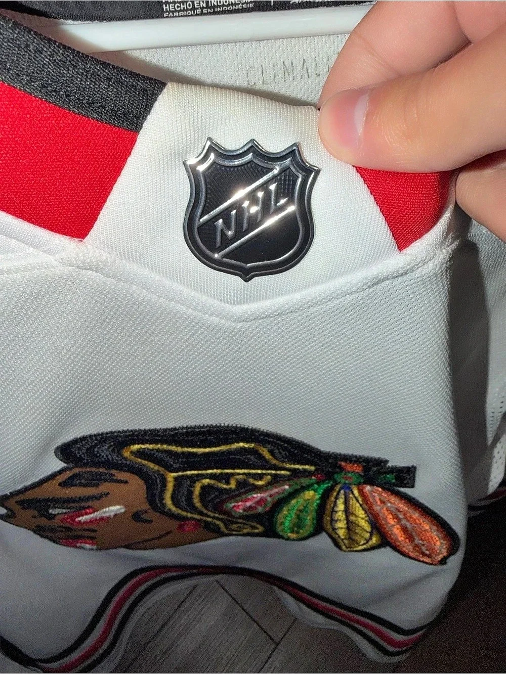 adidas Chicago Blackhawks NHL Jersey White & Red Medium Like New